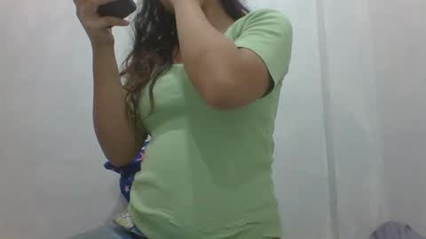 urasiangurl18 online show from October 26, 12:00 am