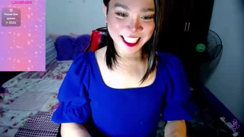 Snapshot of urasiansweet_cummer chatting on September 22, 3:32 am KENDRA online show from September 22, 3:32 am