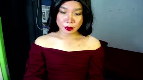 Snapshot of urasiansweet_cummer chatting on March 9, 9:03 pm KENDRA online show from March 9, 9:03 pm