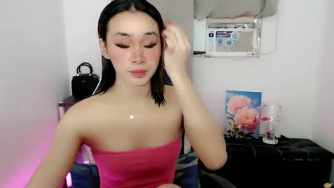 Snapshot of urbaby_kat chatting on October 20, 6:18 am Kat online show from October 20, 6:18 am