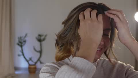 Linda Restrepo online show from December 3, 10:23 pm