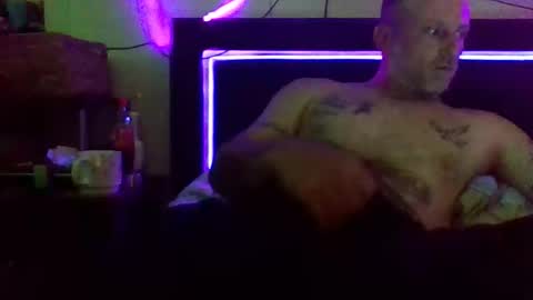 urdaddy875867 online show from April 30, 3:55 am