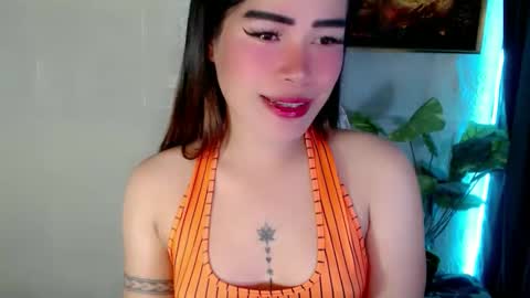 YOUR GIRLFRIEND CHLOE online show from April 10, 7:40 pm