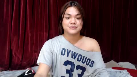 urhottie_bella online show from May 30, 6:56 am