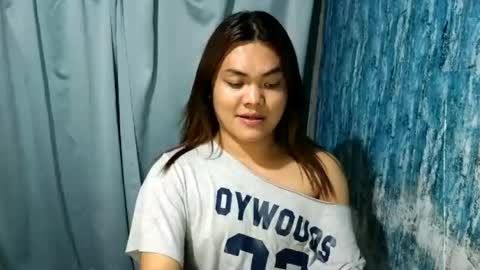 urhottie_bella online show from June 24, 4:47 pm