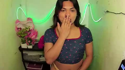 urhottie_bella online show from September 25, 7:21 pm