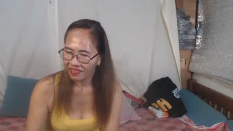 urhotvivian11 online show from June 12, 1:48 am