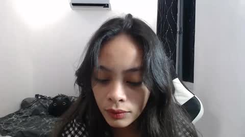 juliana online show from December 5, 10:47 am