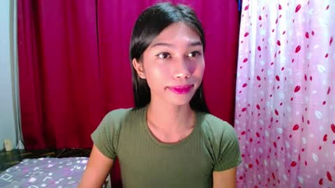 urloverjasmine_xx online show from July 31, 3:46 pm