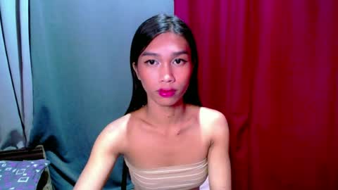 urloverjasmine_xx online show from July 10, 6:12 pm
