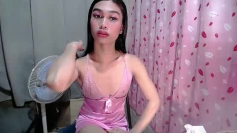 urloverjasmine_xx online show from March 21, 12:10 pm