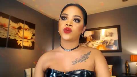 UrMajestyTyra online show from March 13, 3:32 am