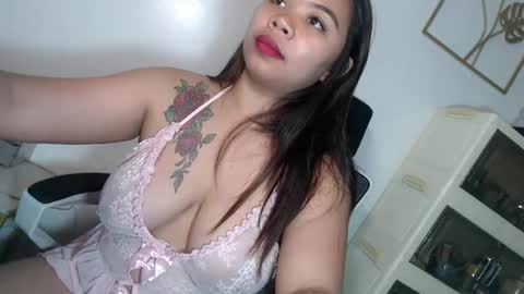 Lhea online show from April 16, 8:31 pm