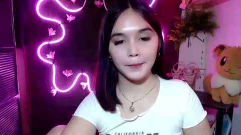 Pia online show from November 7, 5:59 pm