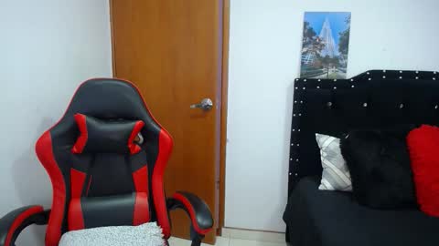 Eveling Blanco  online show from November 10, 4:21 pm