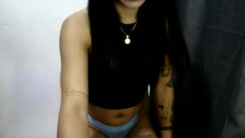 ursweet_zeviixx online show from February 6, 1:58 pm