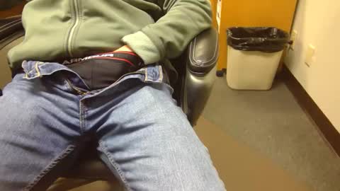 useemie online show from December 16, 10:24 pm