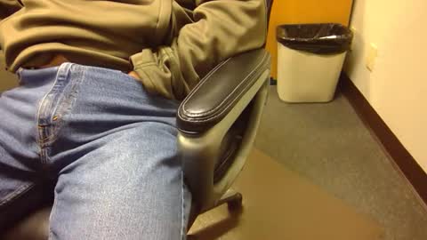 useemie online show from January 23, 12:04 am