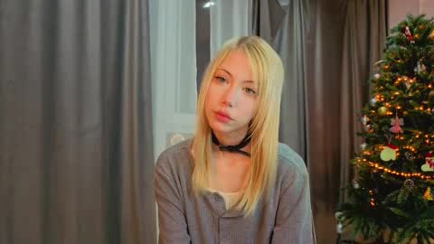 Chloe online show from February 16, 1:31 pm