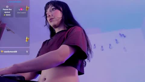 v1cky_ online show from October 28, 12:11 am