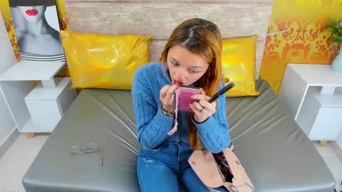 vaaiolett_12 online show from January 22, 12:38 pm