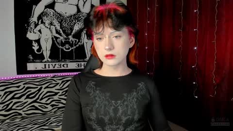 Snapshot of vailyreb chatting on December 30, 4:29 pm Marin online show from December 30, 4:29 pm