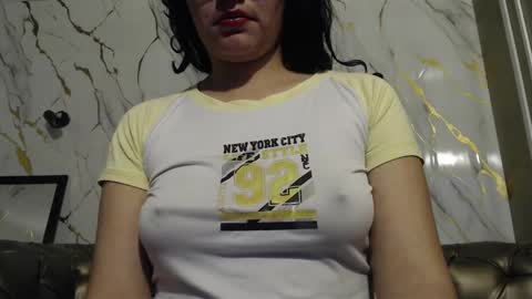 Snapshot of vainilla_cam chatting on October 7, 1:45 am Vainilla online show from October 7, 1:45 am