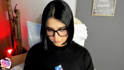 val_varago online show from March 26, 3:01 am