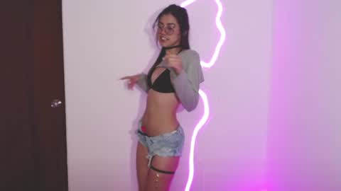 Hi I am Valcooky online show from June 26, 3:45 am