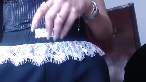 valen online show from November 19, 5:56 pm