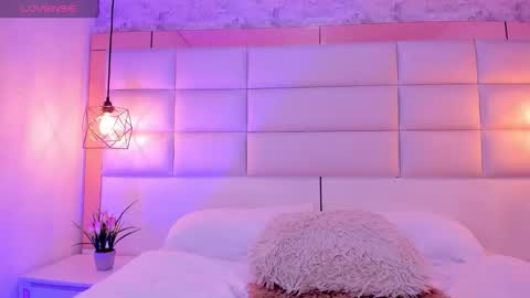 Snapshot of valentina_clk chatting on October 19, 5:06 pm Valentina online show from October 19, 5:06 pm