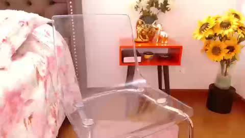 Valen Ferrer online show from March 12, 11:08 pm