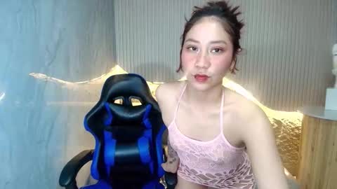 Snapshot of valentina_r_ chatting on October 5, 4:10 am Valentina online show from October 5, 4:10 am