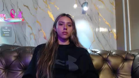 Snapshot of valentina_red18 chatting on September 15, 2:29 pm Valentina online show from September 15, 2:29 pm