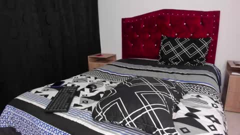 Valentine  online show from November 5, 4:53 pm