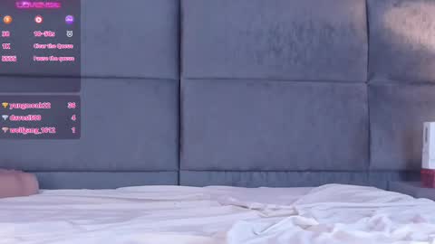 valentino moon online show from March 3, 9:22 am