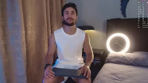 Valentino online show from December 1, 9:24 pm