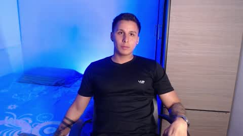 VALENTINO online show from January 6, 11:42 pm