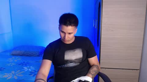 VALENTINO online show from October 20, 11:21 pm