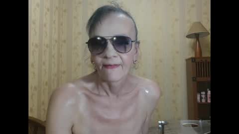 valentijm online show from September 19, 7:39 pm