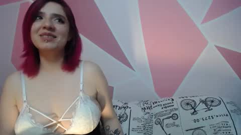 Snapshot of valeri_cove chatting on March 6, 2:29 pm Valeri Cove online show from March 6, 2:29 pm