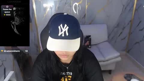 valeri_harpers4 online show from November 27, 7:43 pm