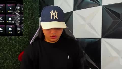 valeri_harpers4 online show from April 2, 1:13 am