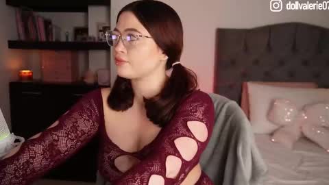 valerie07 online show from November 13, 2:14 am