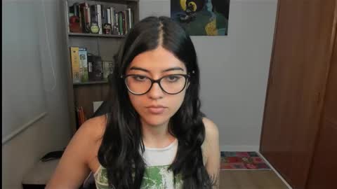 Val  online show from February 9, 11:51 pm