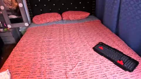 Snapshot of valerie_luxe_ chatting on February 6, 11:42 am valerie luxe online show from February 6, 11:42 am