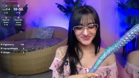 valery_blush online show from May 12, 4:21 am