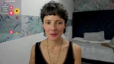 VALERY MORE online show from December 2, 4:05 pm