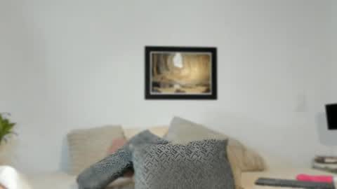 call me Maria online show from April 14, 3:43 am