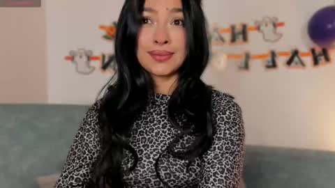 call me Maria online show from October 27, 4:12 am